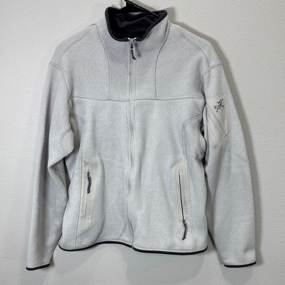 Arc'teryx vintage‎ Light Gray Full-Zip Fleece Jacket with gray Trim